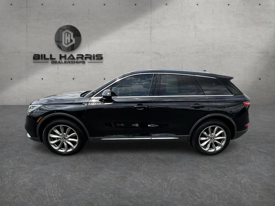 Used 2020 Lincoln Corsair AWD w/ Premium Package image 9