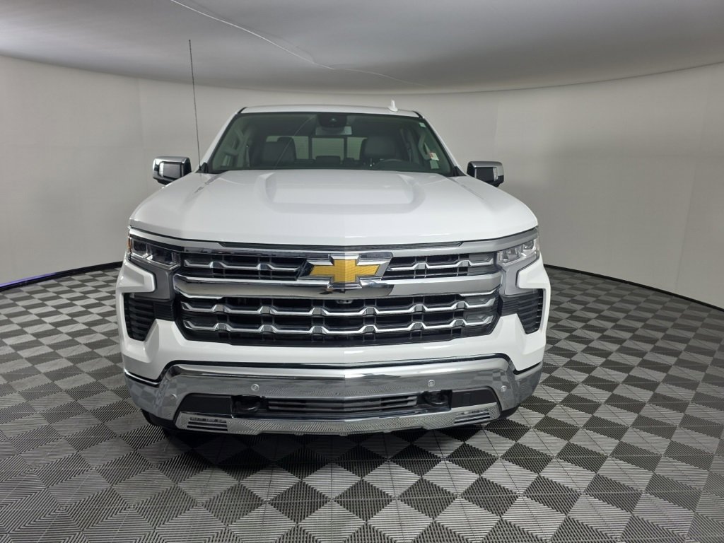 Used 2025 Chevrolet Silverado 1500 LTZ w/ LTZ Convenience Package II image 8