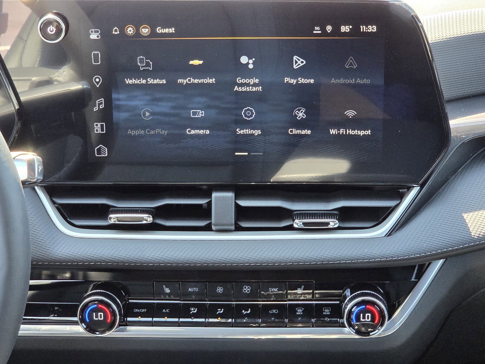New 2026 Chevrolet Equinox LT w/ Convenience Package II FWD image 8