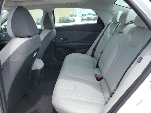 New 2026 Hyundai Elantra Limited FWD image 6