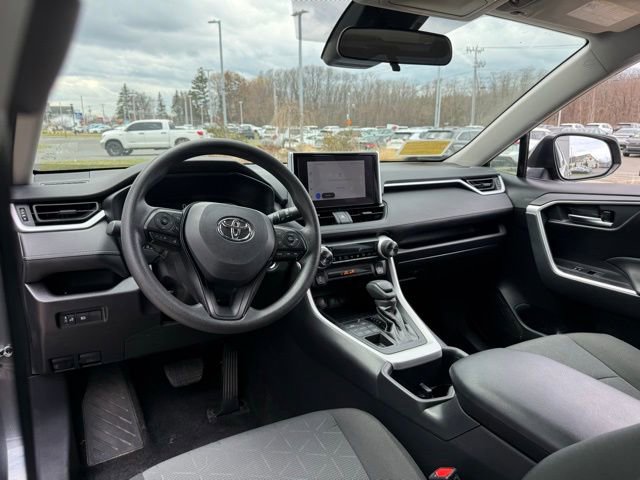 Used 2025 Toyota RAV4 XLE AWD/4WD image 26
