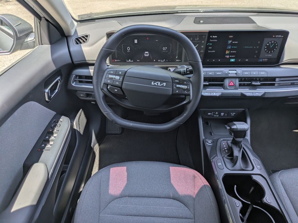 Used 2025 Kia K4 EX FWD image 15