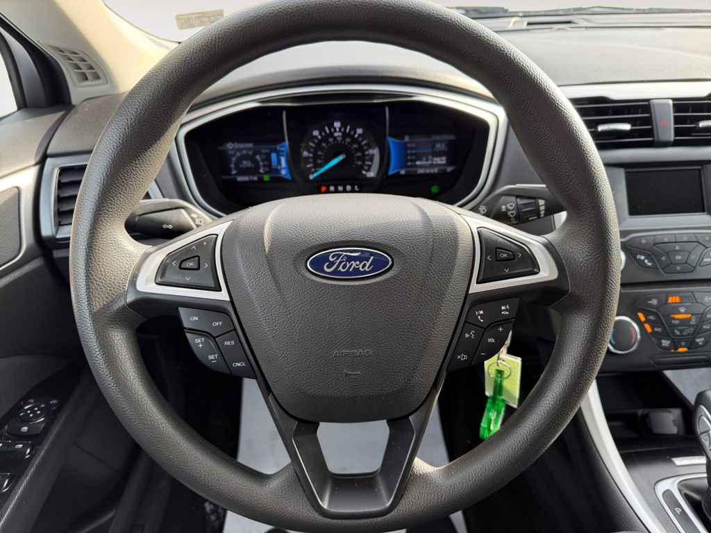 Used 2016 Ford Fusion SE image 15