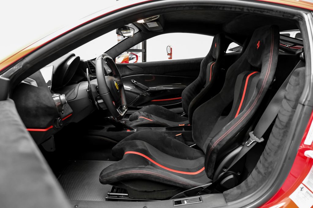 Used 2020 Ferrari 488 Pista Coupe RWD image 6