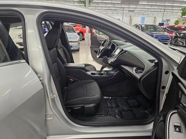 Used 2016 Chevrolet Malibu LT image 30