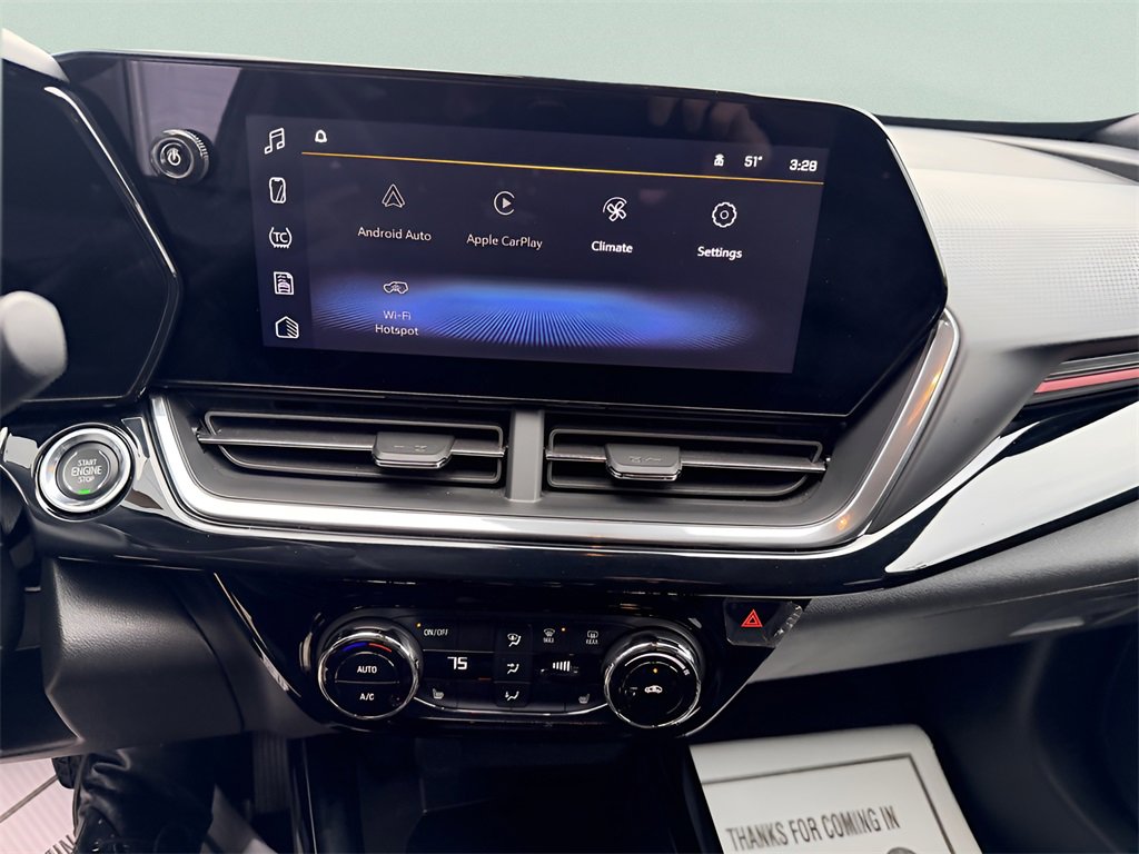 Used 2025 Chevrolet Trax RS w/ Driver Confidence Package image 18