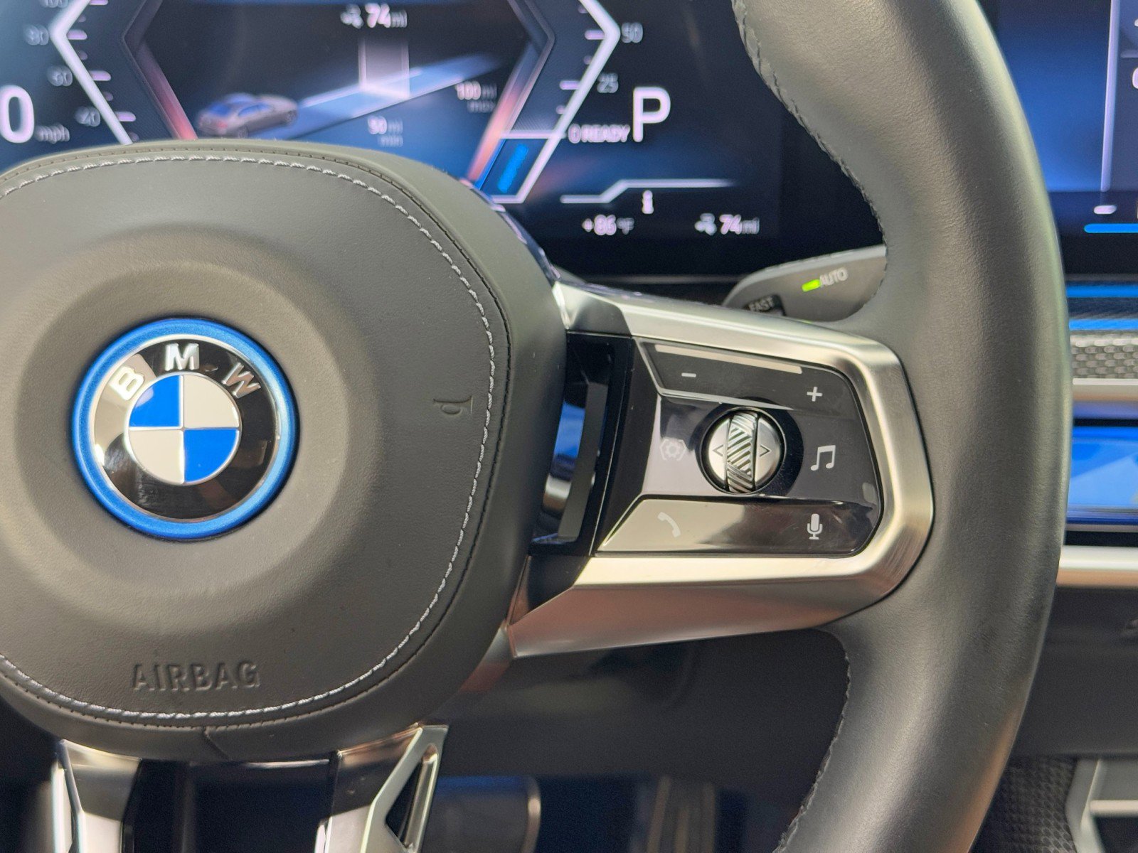 Used 2023 BMW i7 xDrive60 image 25