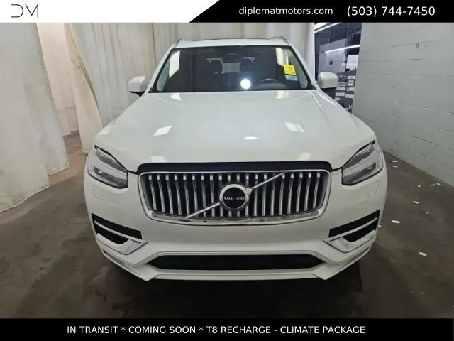 Used 2024 Volvo XC90 T8 Core w/ Climate Package AWD/4WD image 2