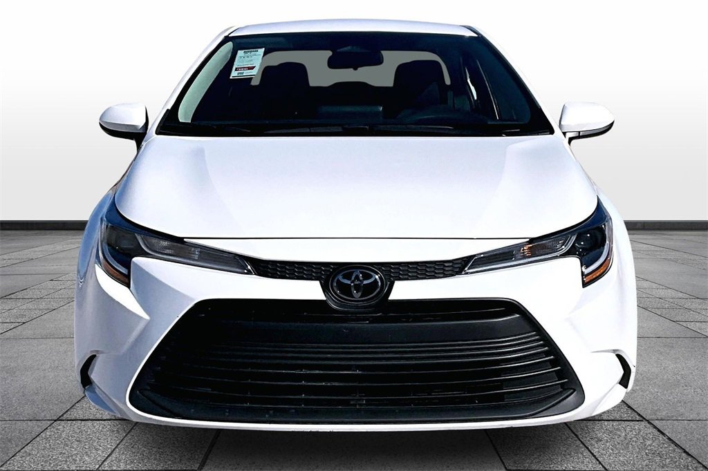 Used 2024 Toyota Corolla LE image 3