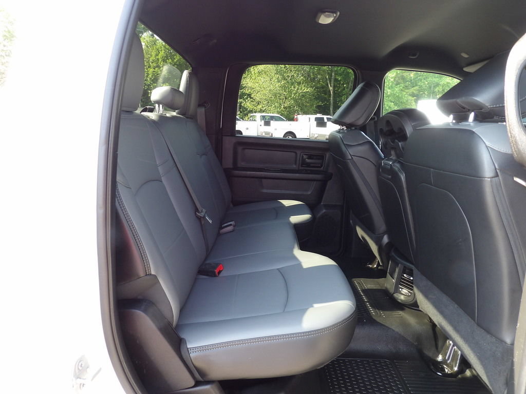 Used 2022 RAM 3500 Tradesman w/ Chrome Appearance Group AWD/4WD image 36