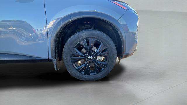 Used 2023 Nissan Rogue SV w/ SV Premium B Package image 28
