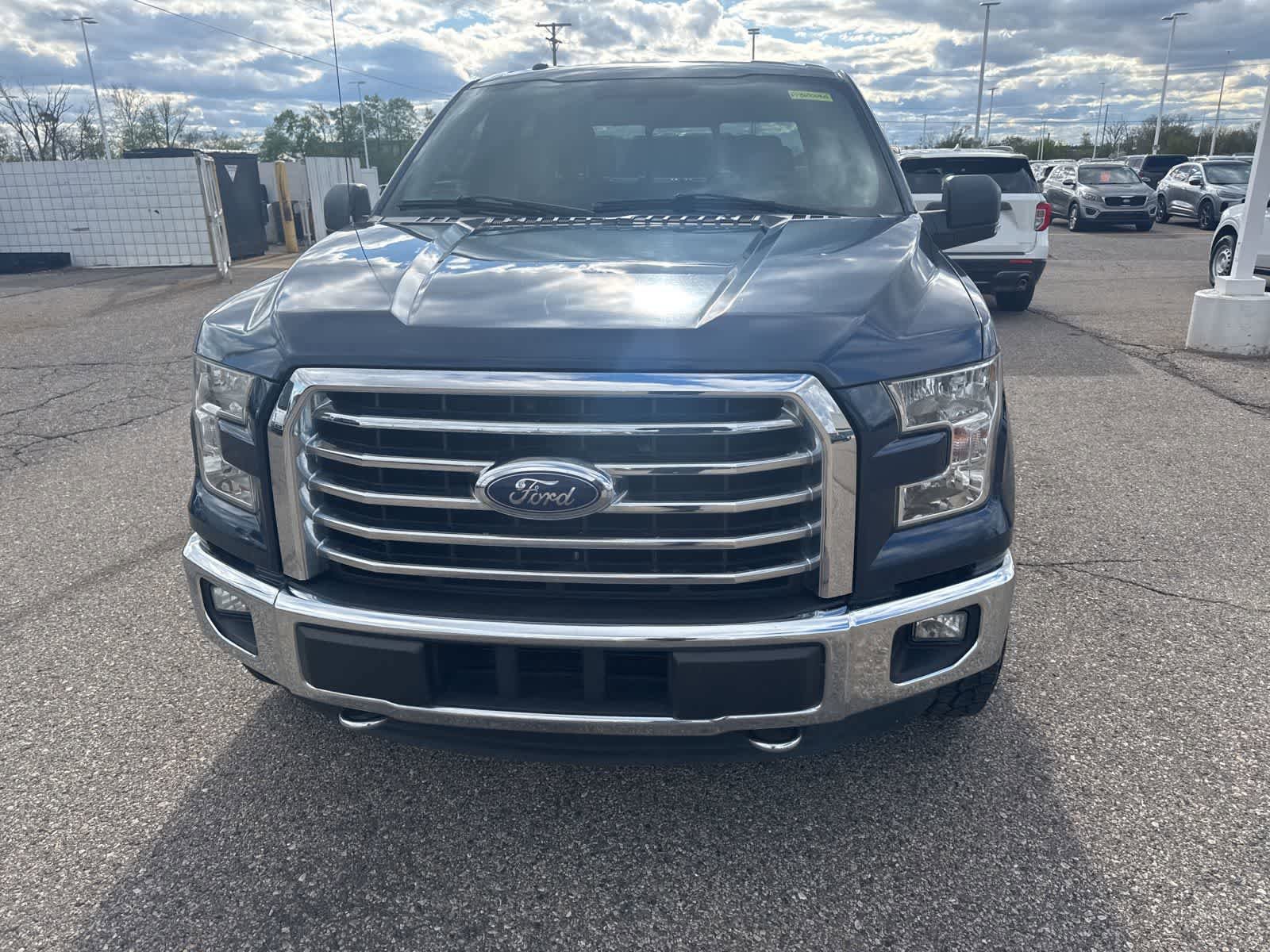 Used 2015 Ford F150 XLT w/ Equipment Group 302A Luxury AWD/4WD image 27