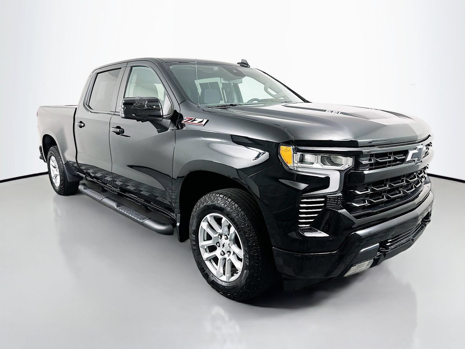 Used 2022 Chevrolet Silverado 1500 RST w/ Convenience Package II AWD/4WD image 1