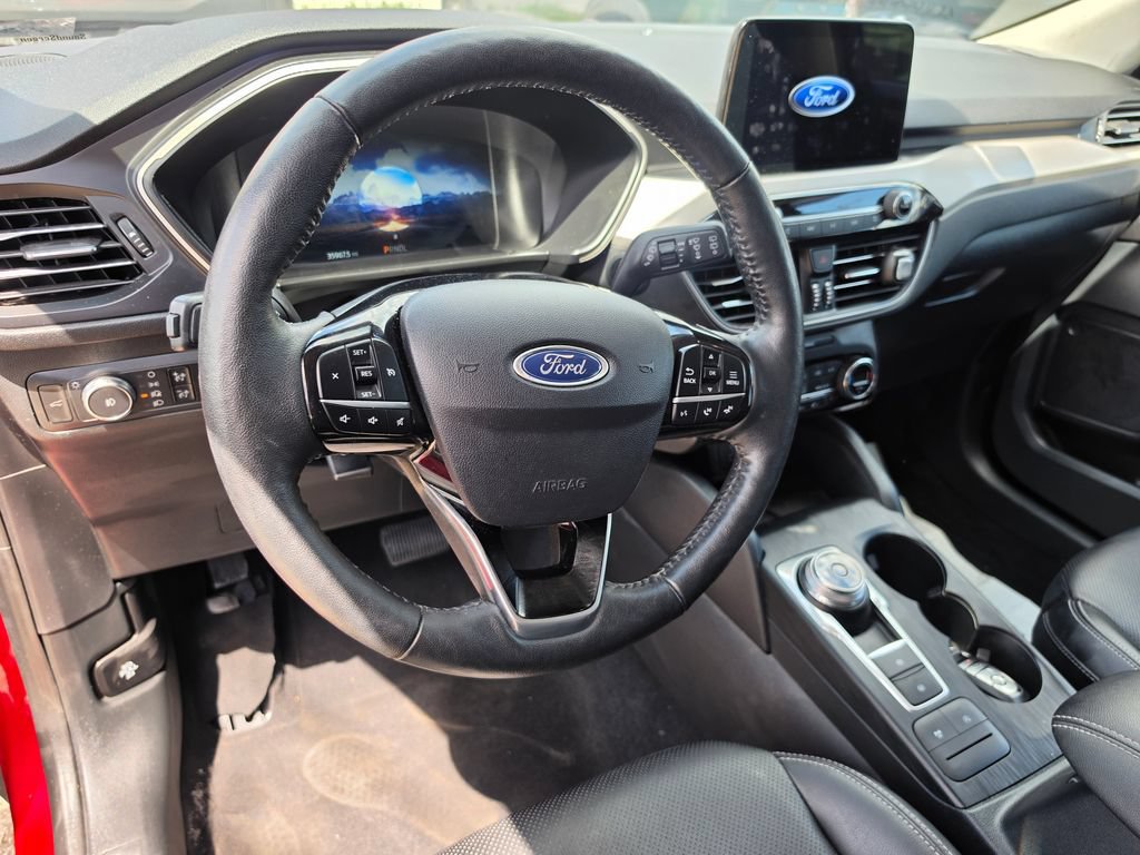 Used 2021 Ford Escape SEL w/ Technology Package FWD image 4