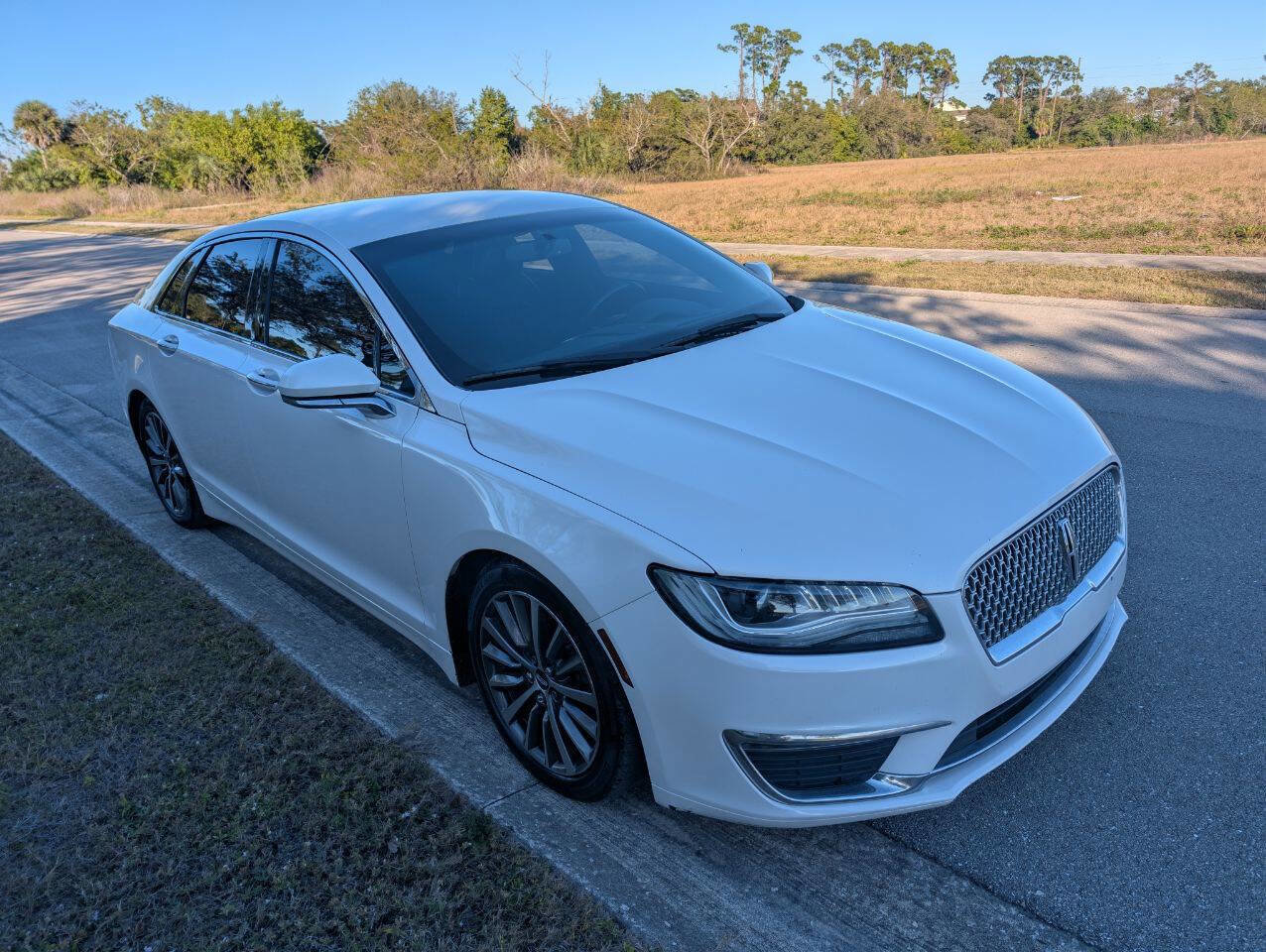 Used 2018 Lincoln MKZ Premiere image 4