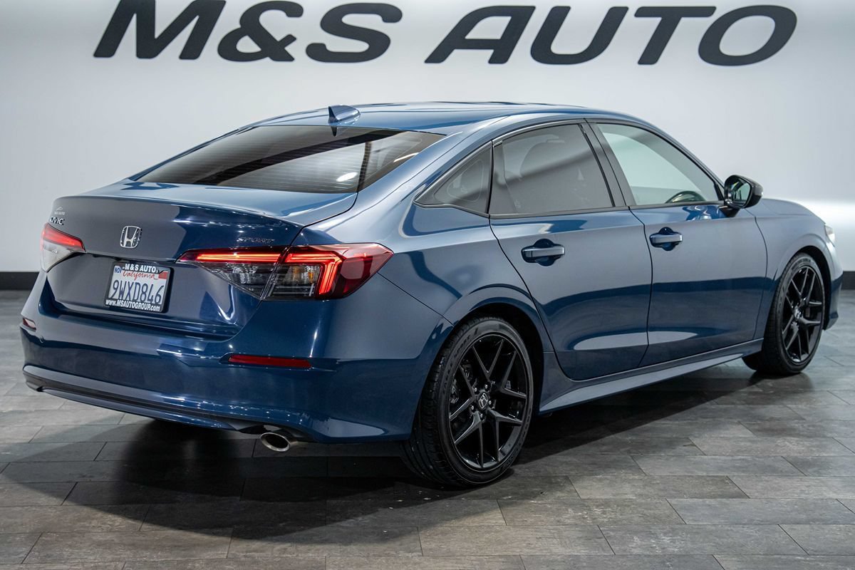 Used 2025 Honda Civic Sport image 4