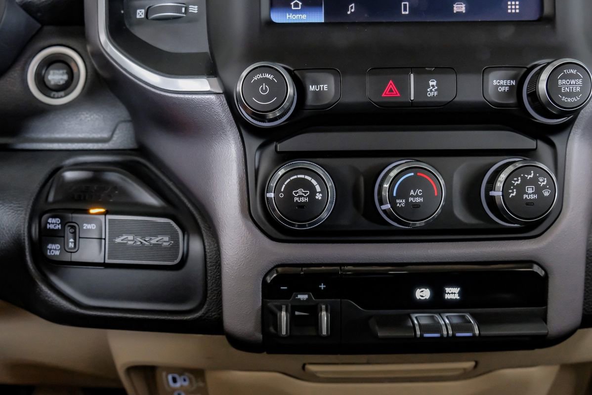 Used 2022 RAM 3500 Big Horn image 25