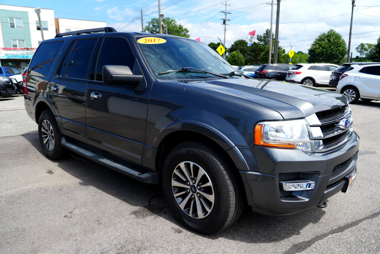 Used 2017 Ford Expedition XLT w/ Equipment Group 202A image 4