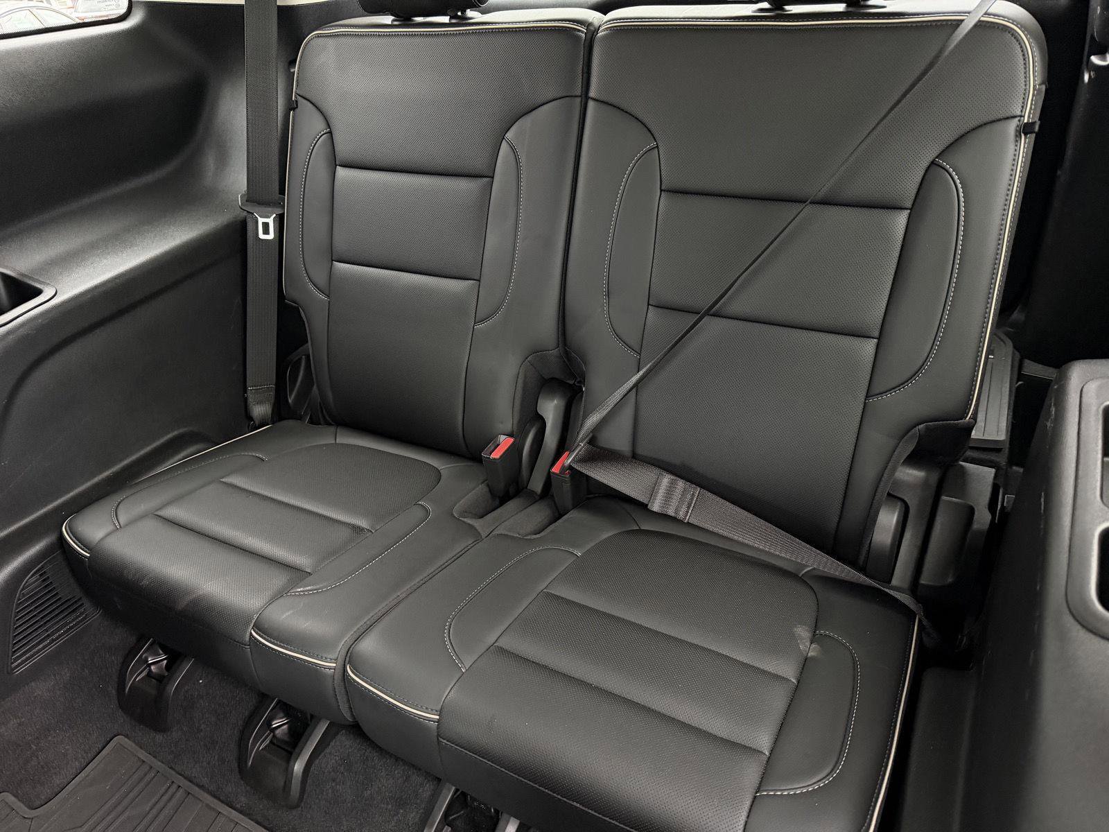 Used 2022 GMC Acadia Denali w/ Denali Technology Package image 9