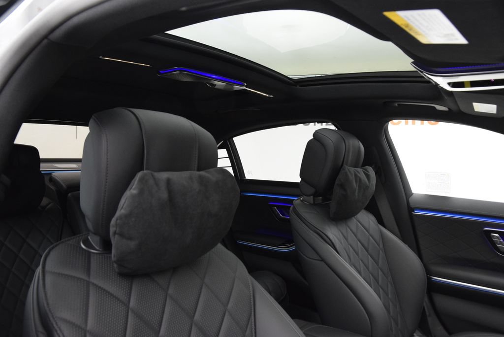 Used 2026 Mercedes-Benz S 580e 4MATIC Sedan image 17