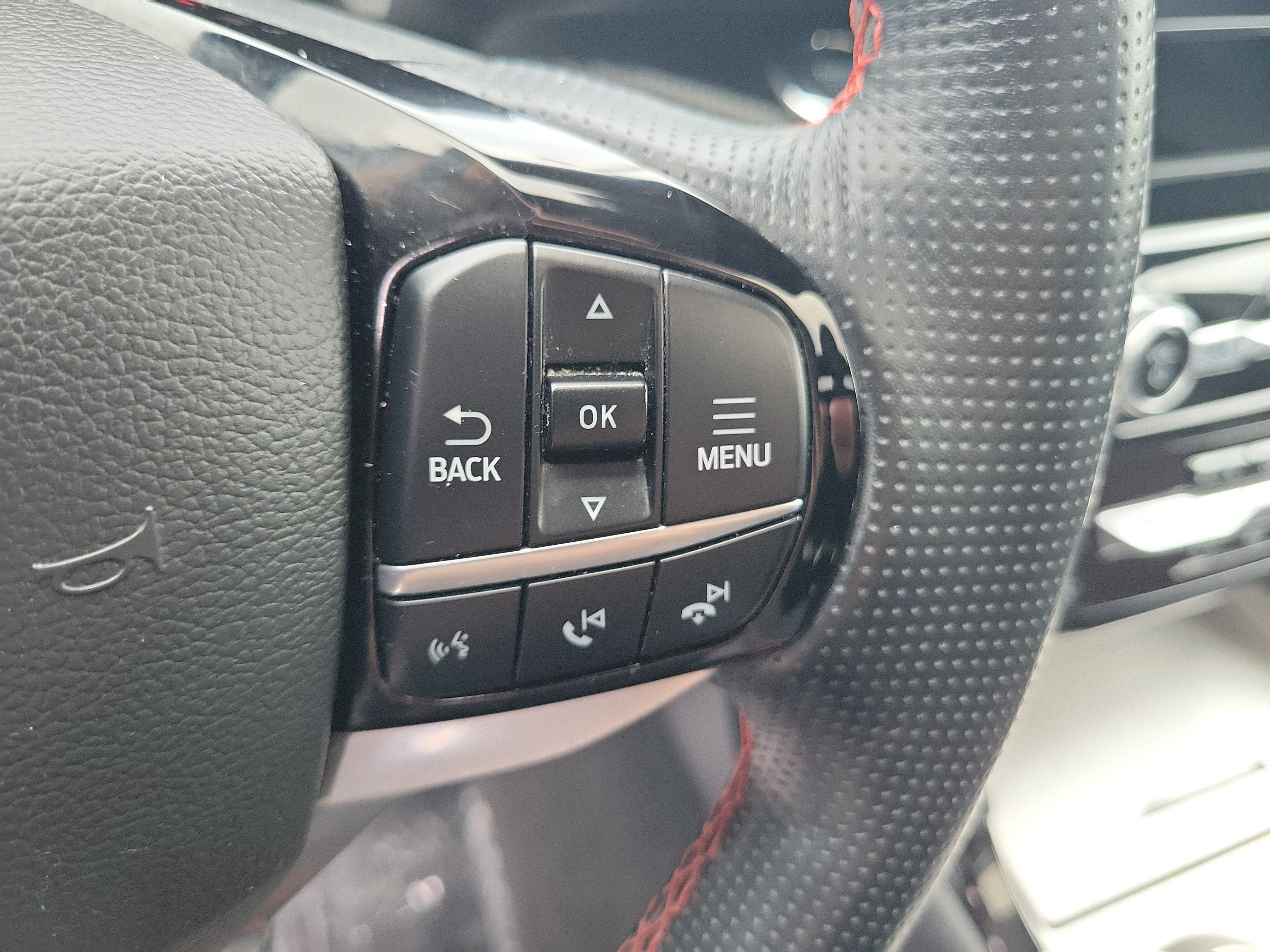 Used 2022 Ford Explorer ST-Line RWD image 32