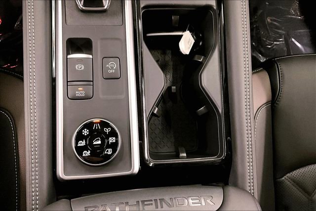 New 2026 Nissan Pathfinder Platinum image 28