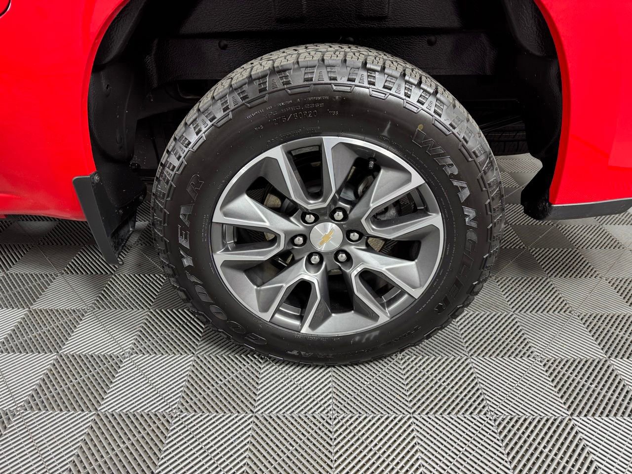 Used 2024 Chevrolet Silverado 1500 LT image 35