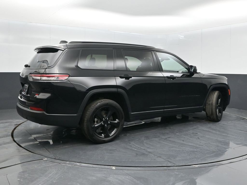Used 2022 Jeep Grand Cherokee L Laredo image 7