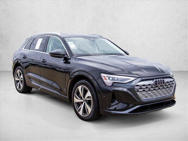 Certified 2024 Audi Q8 e-tron Premium Plus AWD/4WD video 3