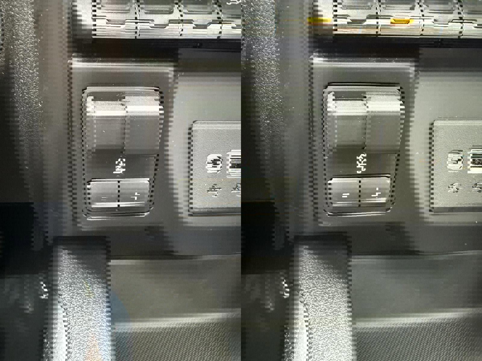 Used 2021 Chevrolet Silverado 1500 LT Trail Boss w/ Convenience Package II image 36