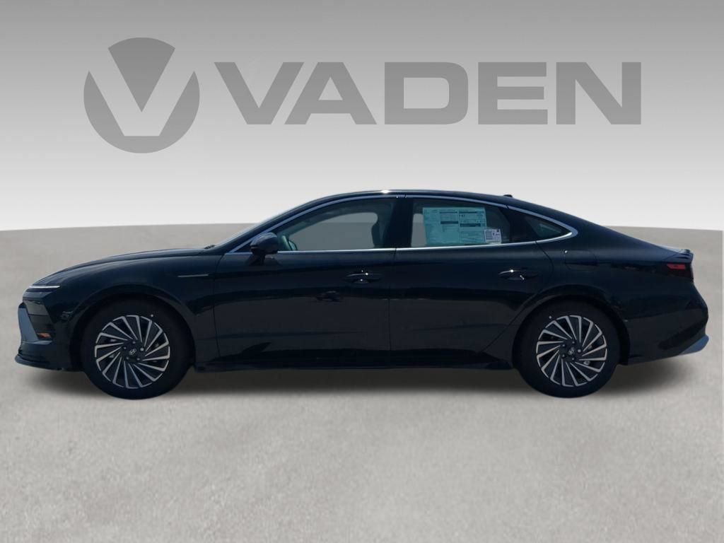New 2025 Hyundai Sonata Limited FWD image 7