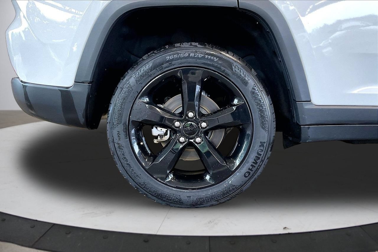 Certified 2023 Jeep Grand Cherokee Altitude AWD/4WD image 37