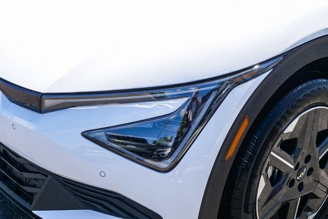 New 2026 Kia EV6 Light RWD image 16
