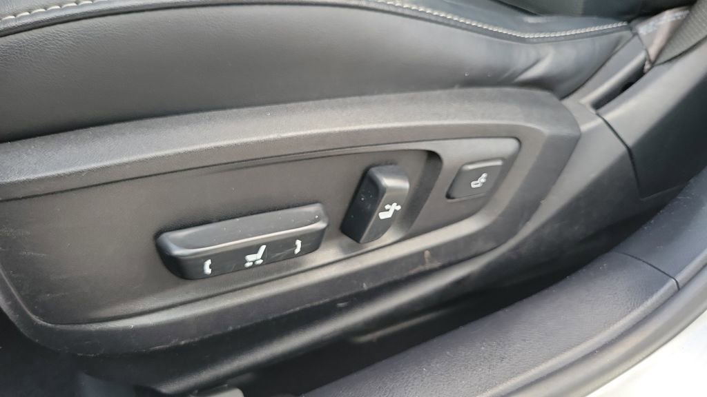 Used 2014 Lexus ES 350 w/ Premium Package image 19