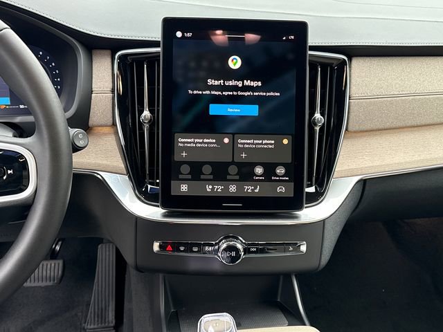 New 2026 Volvo XC90 B6 Plus w/ Protection Package Premier image 15