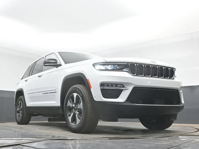 Used 2022 Jeep Grand Cherokee Limited 4xe w/ Luxury Tech Group II AWD/4WD image 43
