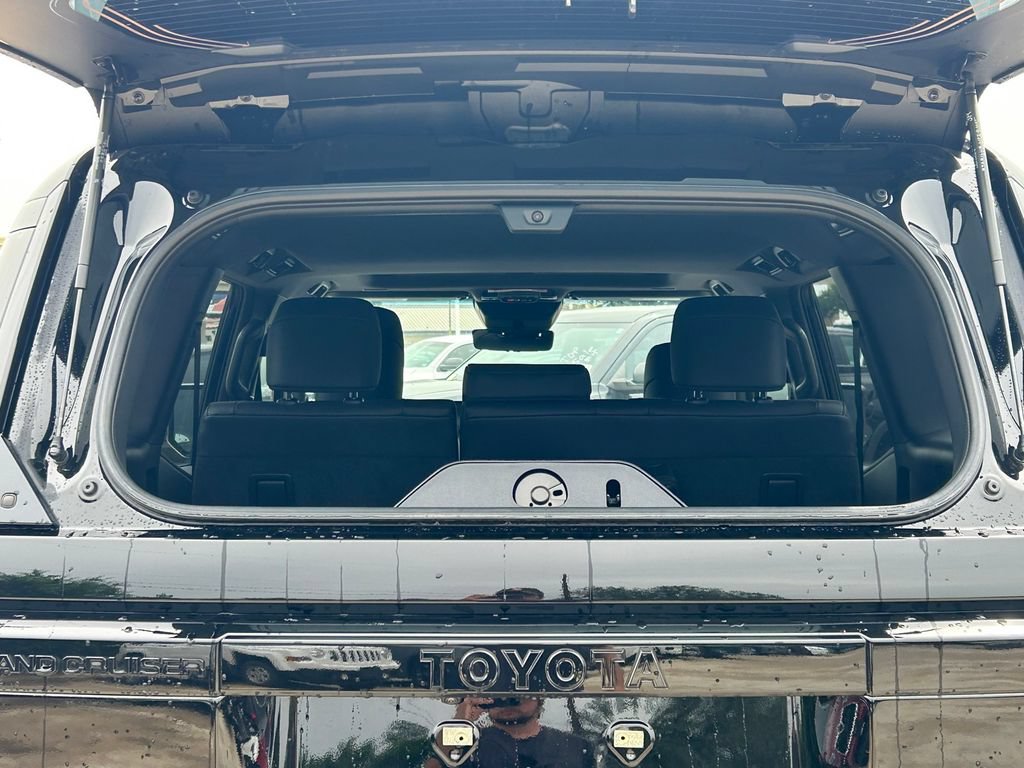 Certified 2025 Toyota Land Cruiser w/ Premium Package AWD/4WD image 17