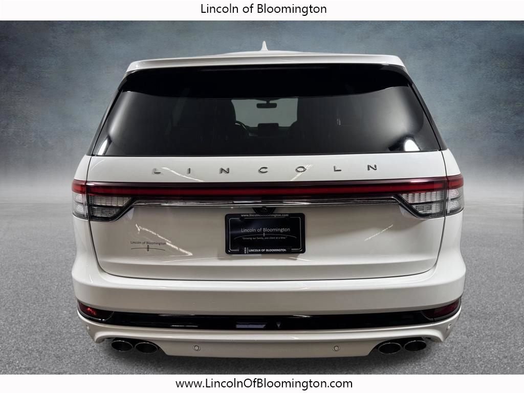 Used 2023 Lincoln Aviator Grand Touring w/ Elements Package Plus AWD/4WD image 7