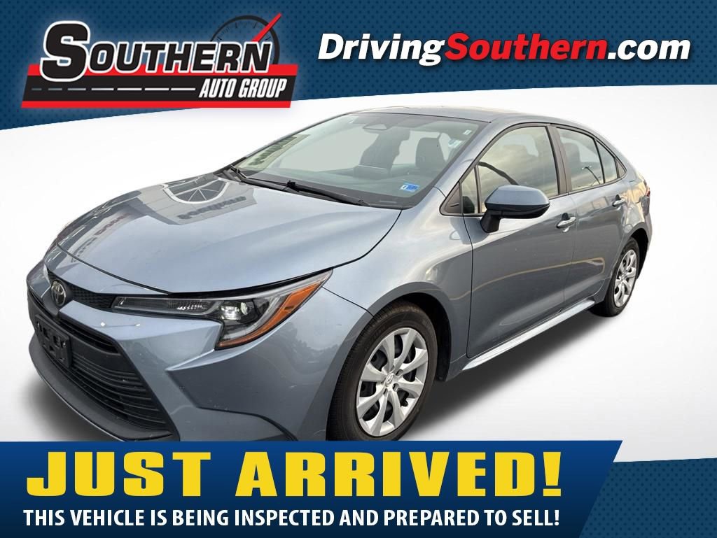 Used 2023 Toyota Corolla LE FWD image 1