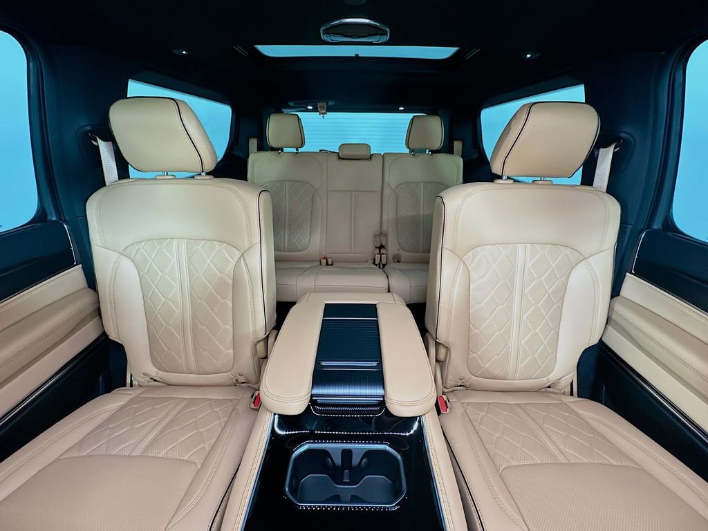 New 2026 Jeep Grand Wagoneer Summit AWD/4WD image 10