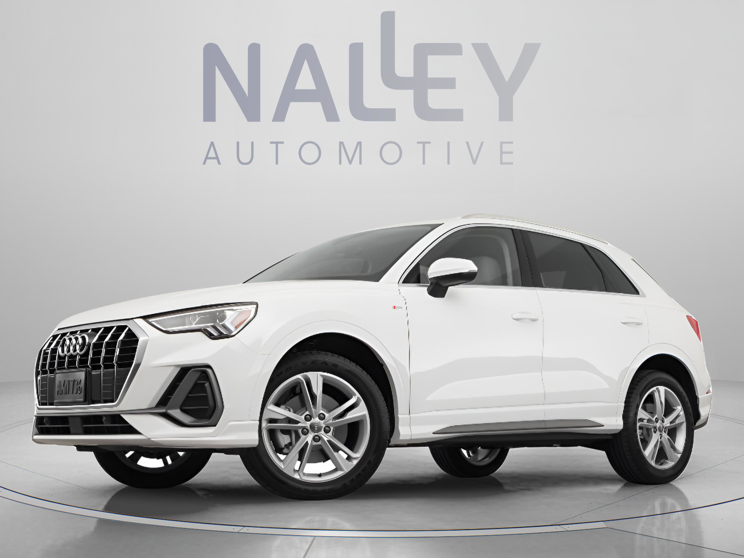 Used 2023 Audi Q3 2.0T Premium Plus w/ Premium Plus Package AWD/4WD image 1