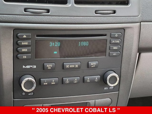 Used 2005 Chevrolet Cobalt LS FWD image 23