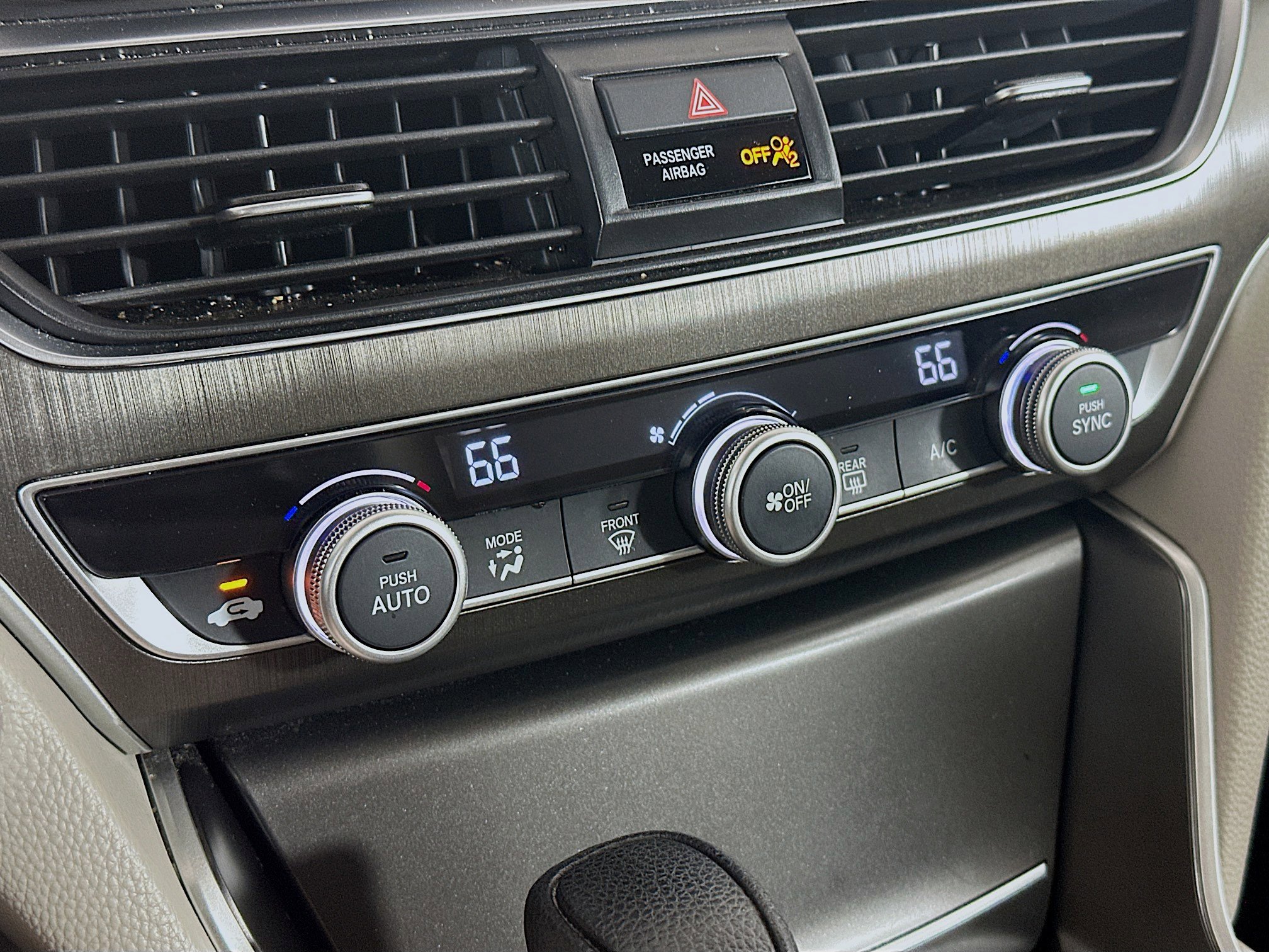 Used 2018 Honda Accord LX image 23