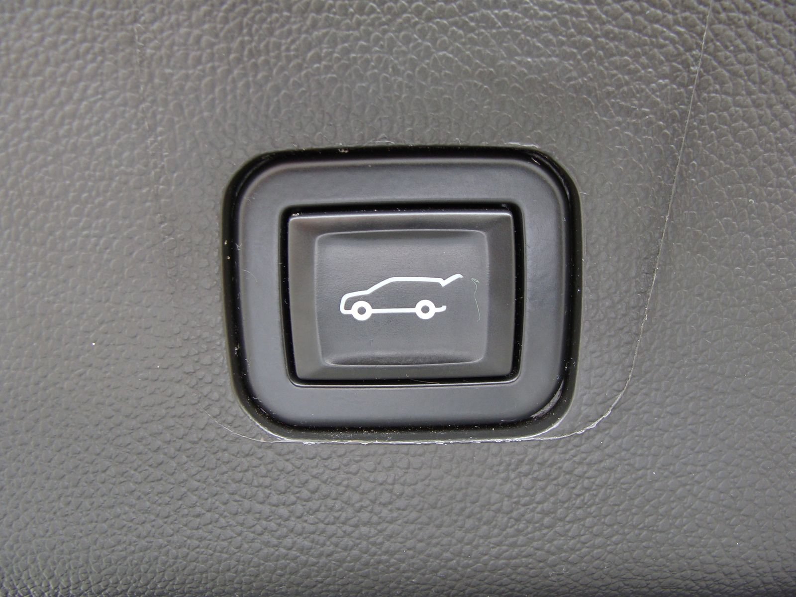 Used 2020 Chevrolet Traverse LT AWD/4WD image 39