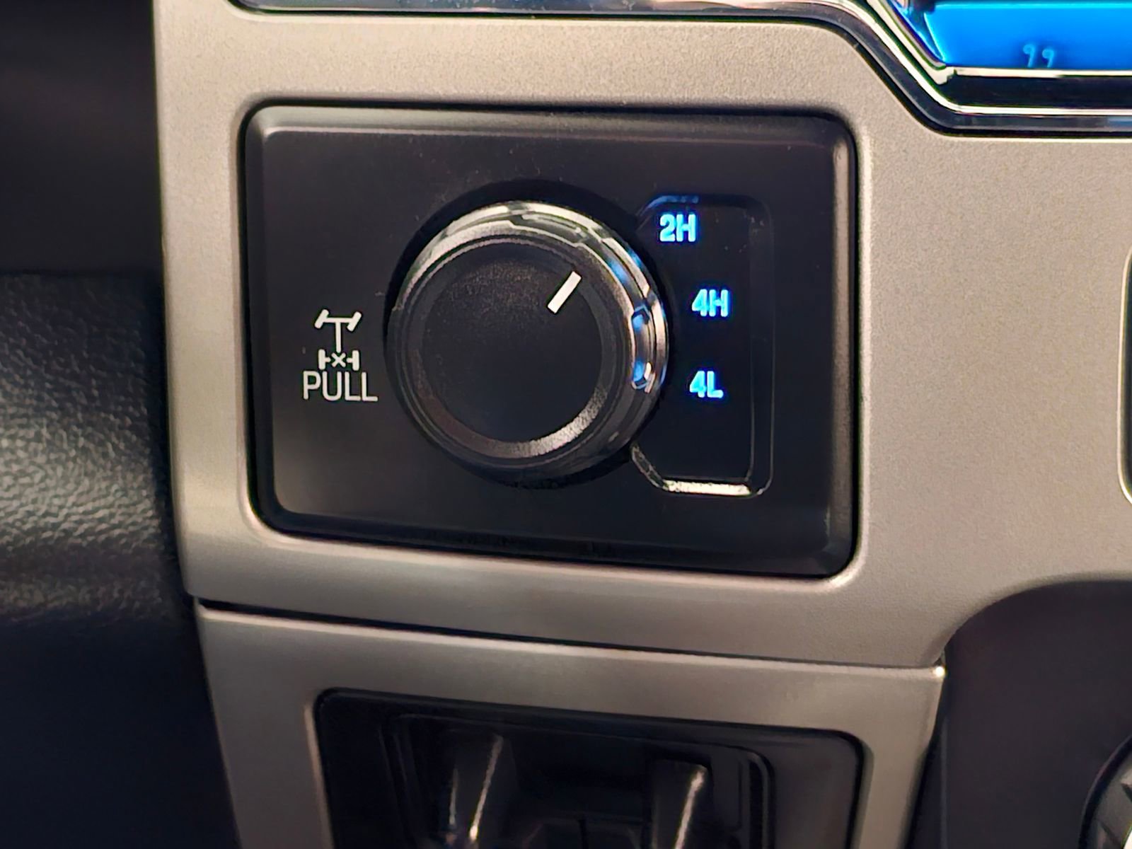 Used 2022 Ford F250 Lariat w/ Tremor Off-Road Package image 22