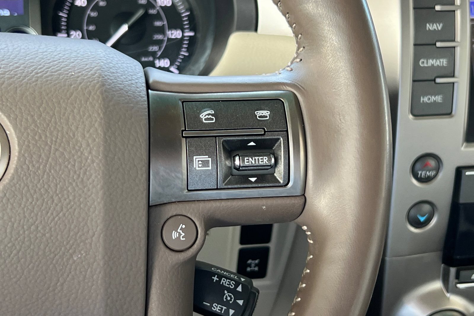 Used 2016 Lexus GX 460 w/ Premium Package AWD/4WD image 35