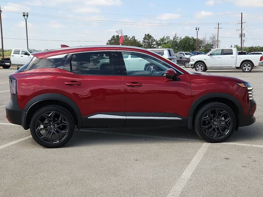 Used 2025 Nissan Kicks SR FWD image 5