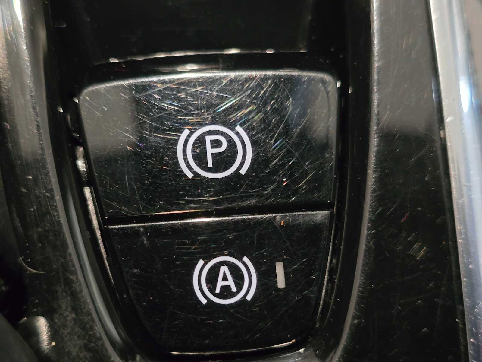 Used 2017 Volvo XC90 T8 Inscription w/ Luxury Package image 33