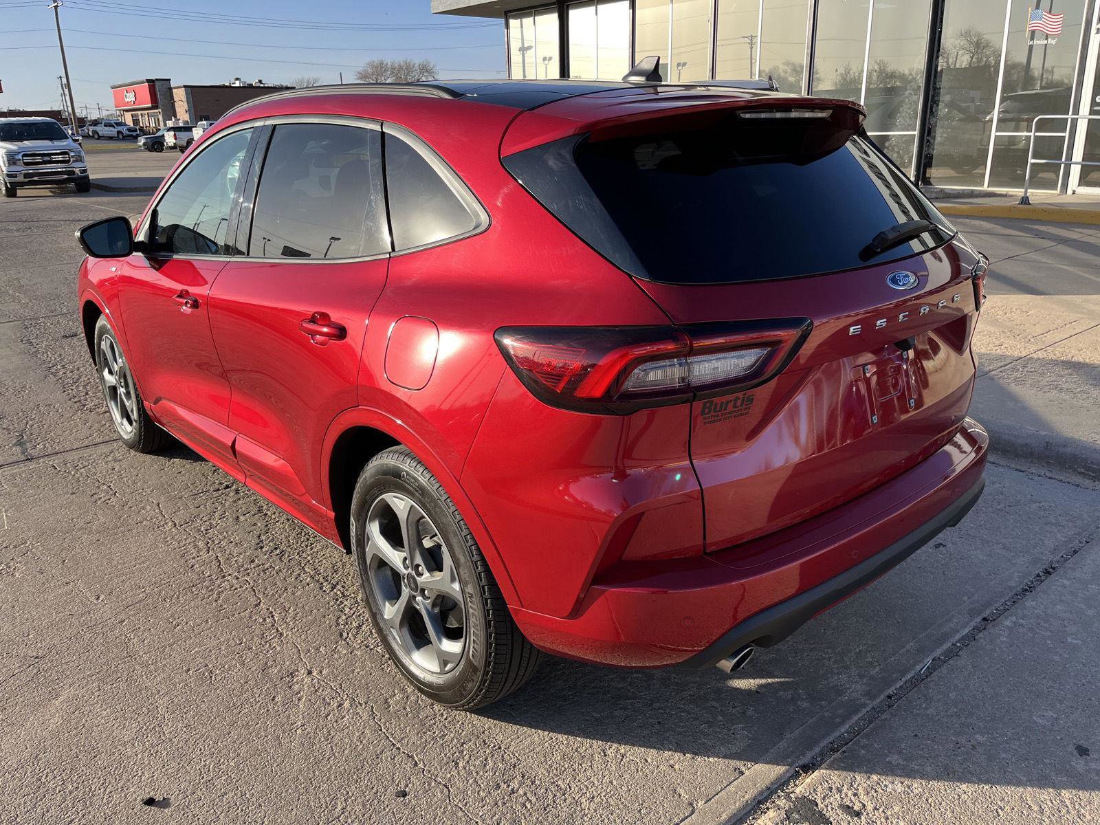 Used 2023 Ford Escape ST-Line w/ Tech Pack #1 image 8