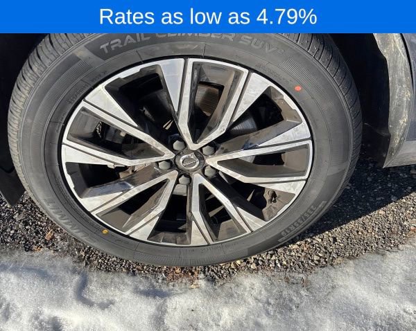 Certified 2023 Volvo XC60 B5 Plus w/ Climate Package image 16